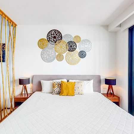 ホテル Menesse Midtown 2 Unit 208 プレヤデルカーメン エクステリア 写真