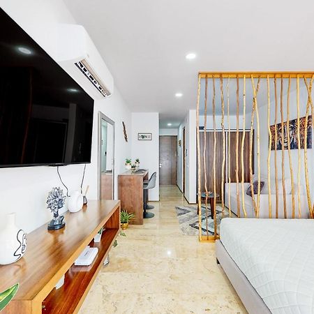 ホテル Menesse Midtown 2 Unit 208 プレヤデルカーメン エクステリア 写真