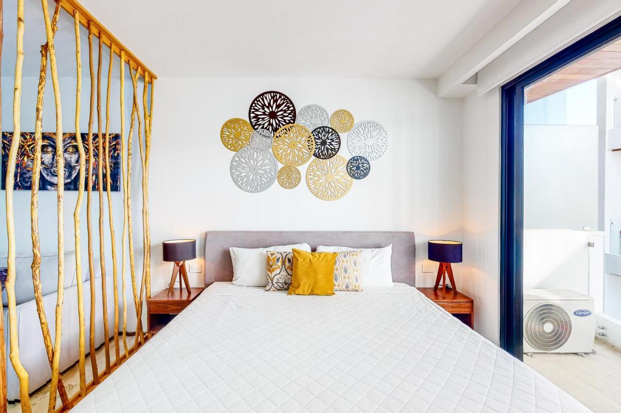ホテル Menesse Midtown 2 Unit 208 プレヤデルカーメン エクステリア 写真