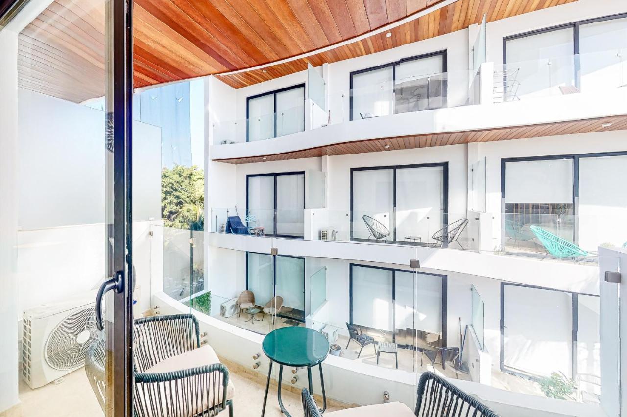 ホテル Menesse Midtown 2 Unit 208 プレヤデルカーメン エクステリア 写真