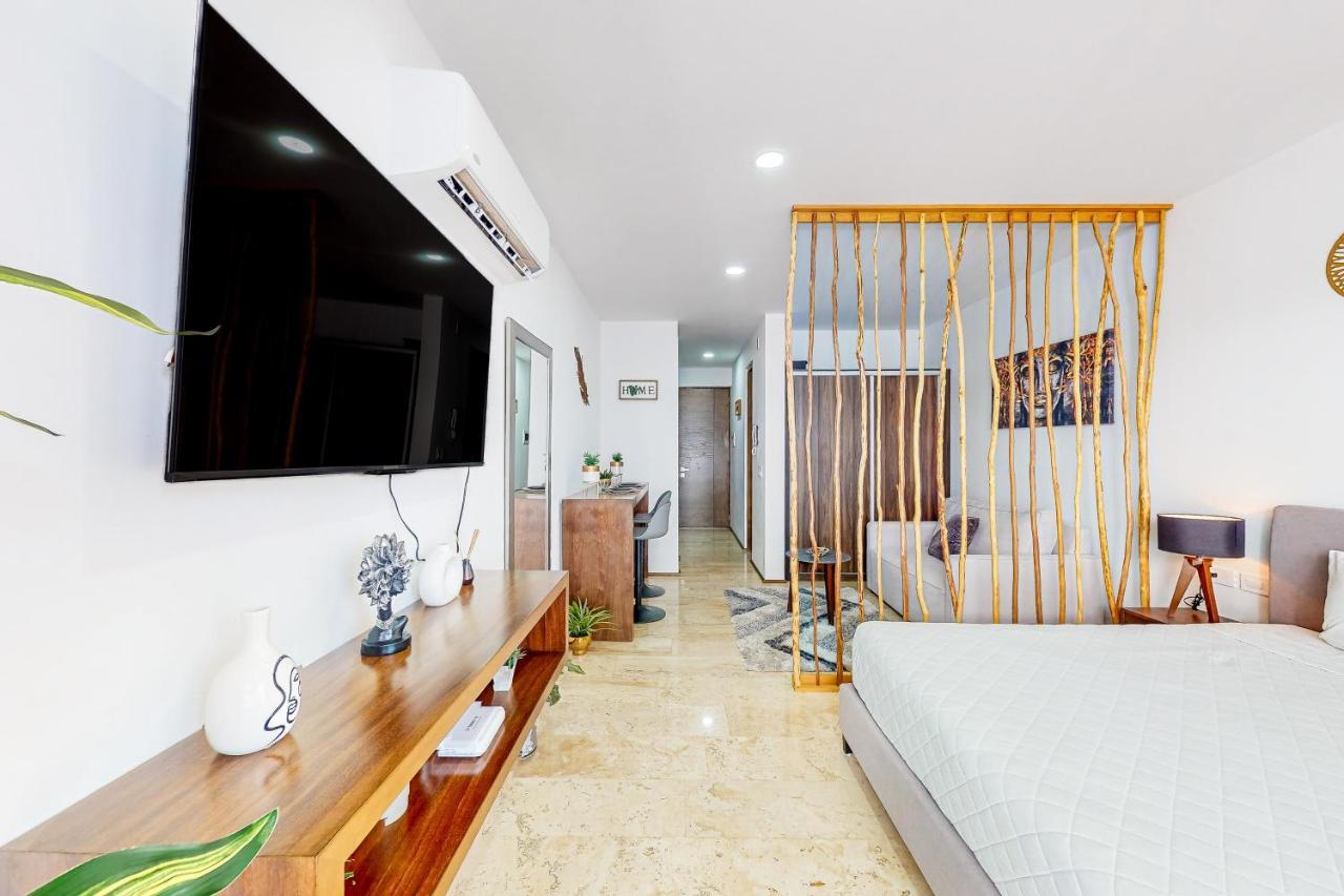ホテル Menesse Midtown 2 Unit 208 プレヤデルカーメン エクステリア 写真