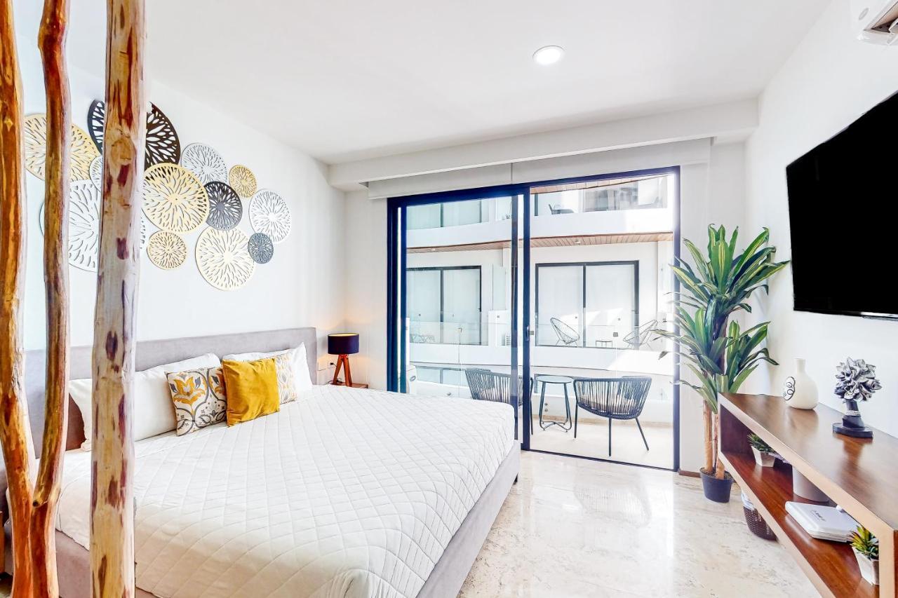 ホテル Menesse Midtown 2 Unit 208 プレヤデルカーメン エクステリア 写真